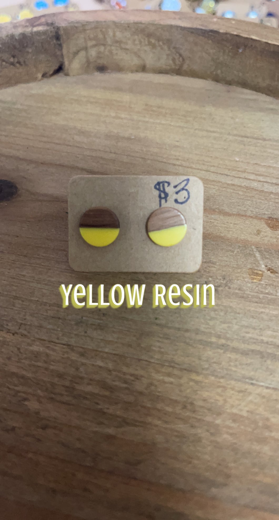 Wooden Resin Yellow Stud -8mm